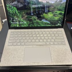 Microsoft Surface Laptop