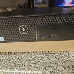 Dell Precision 3430 i7 SFF 32gb Ram 3.2ghz 1.256TB Drive AMD Radeon Pro WX 3100 GPU 