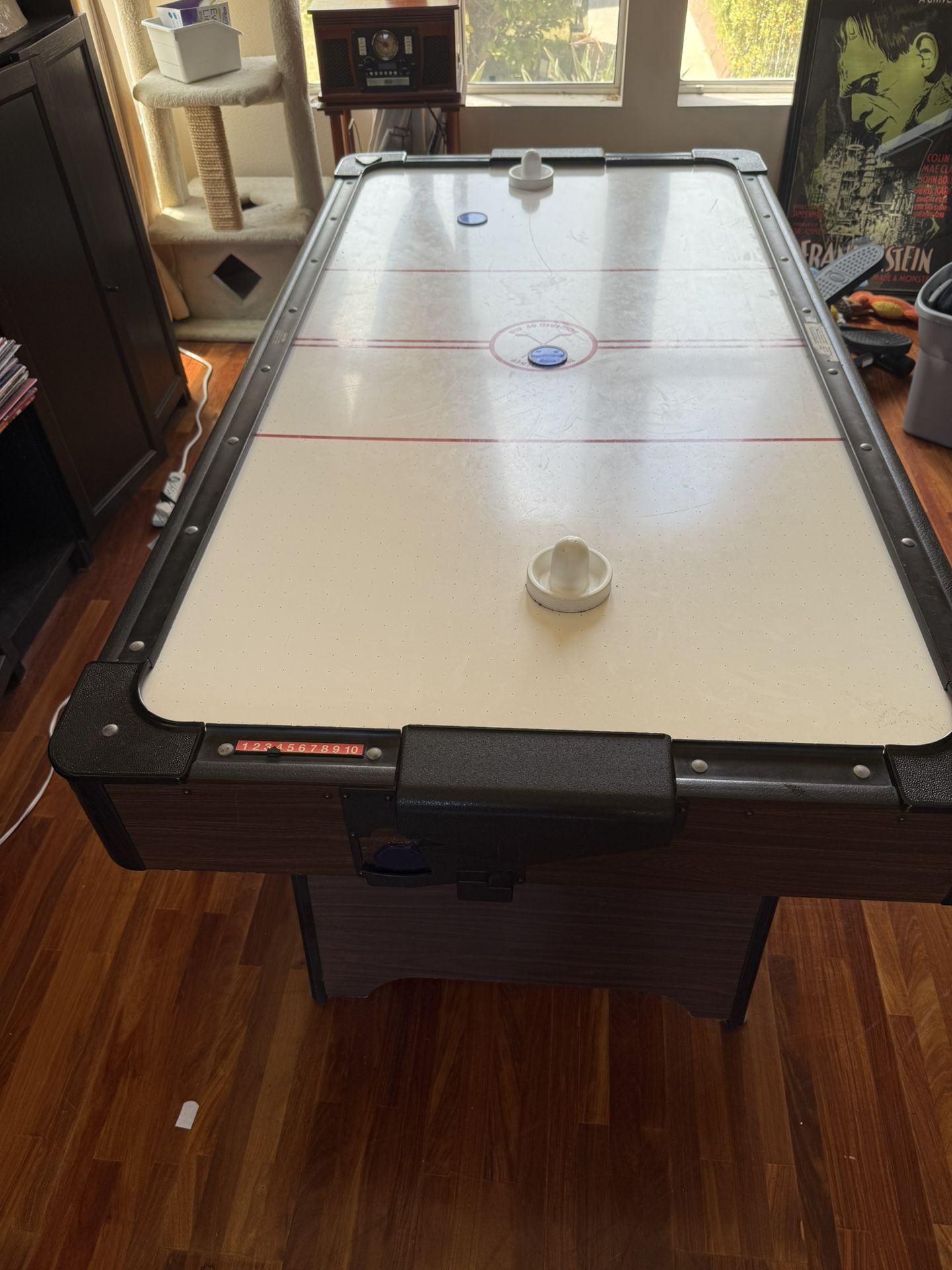 Air Hockey Table