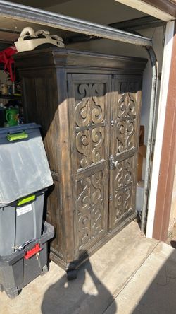 Hutch/Dresser