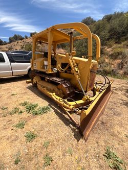 Dump truck