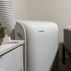 Toshiba Portable Type Air Conditioner 