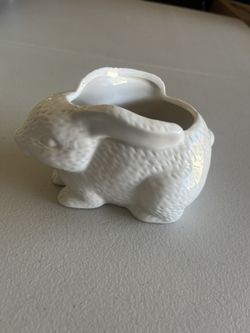 Rabbit Planter