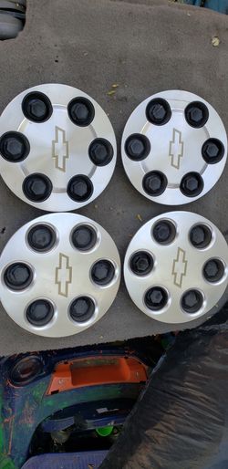 Vendo tapaderas de Chevy Tahoe 01$80