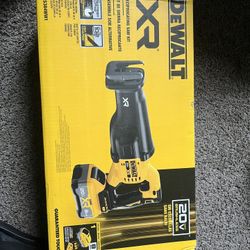 DEWALT RECIPROCATING SAW KIT