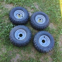 Vendo Luces Para Techo,fácil De Instalar,color Blanco. A 8.00 Dólares Cada Una. Son Nuevas