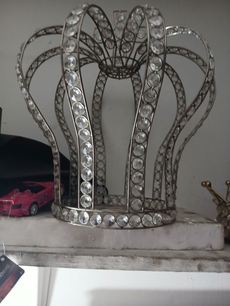 Crystal crown $20