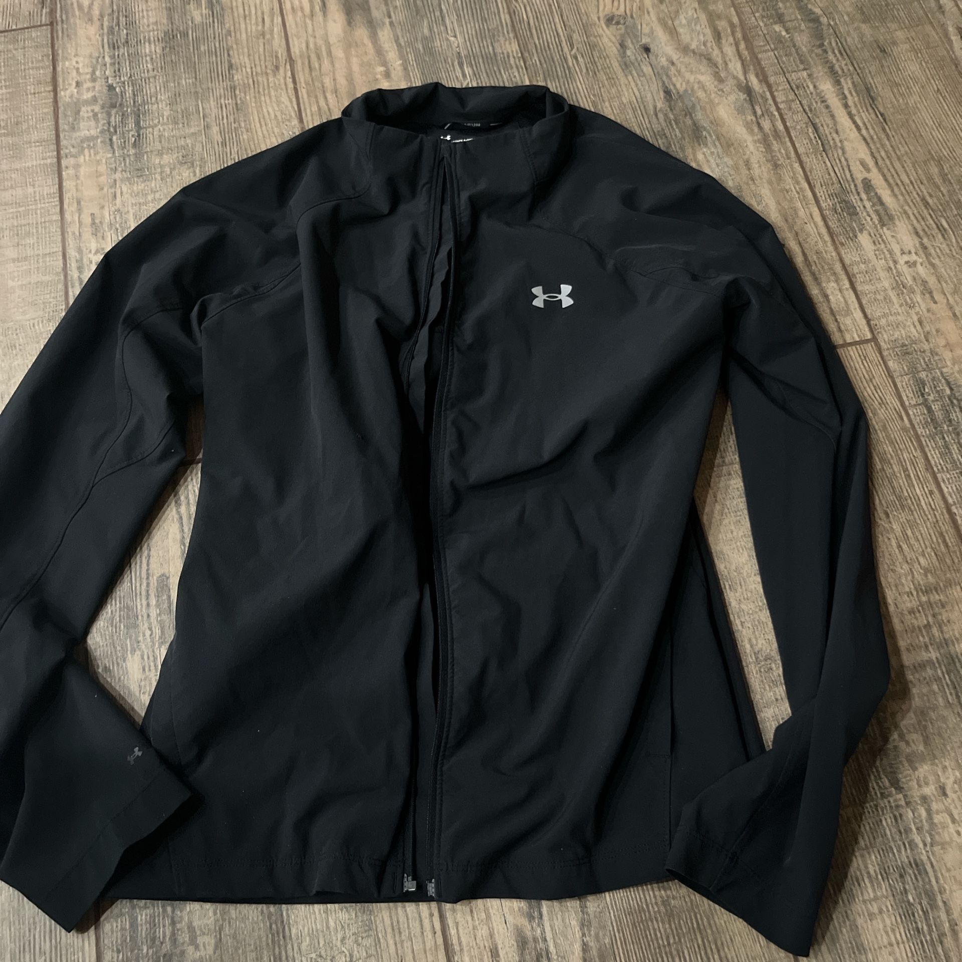Black Under Armour jacket women’s lightweight size small