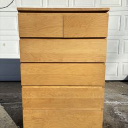 ‼️IKEA 6 DRAWER DRESSER‼️FOR SALE 200$ OR BEST OFFER‼️GREAT CONDITION🚚DELIVERY AVAILABLE🚚