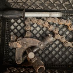 Clay Pipe Cutters