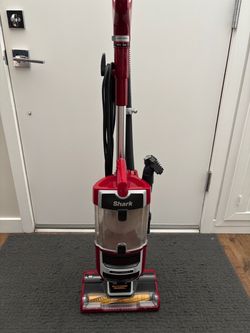 Shark Lift-Away Upright Vacuum Cleaner