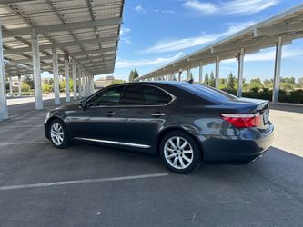 2009 Lexus LS 460 Sedan