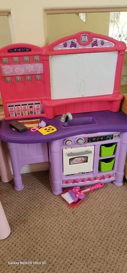 Play Kitchen