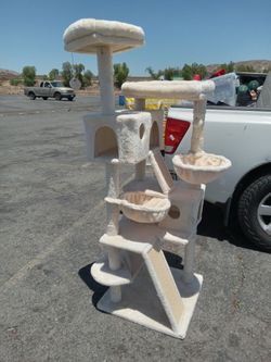 Cat tree