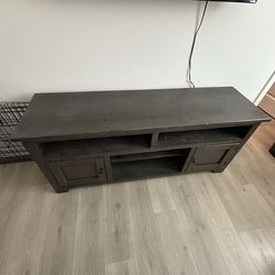 Tv stand/entertainment cent