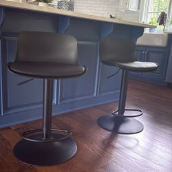 Like New Adjustable  Pair Of Bar Stools