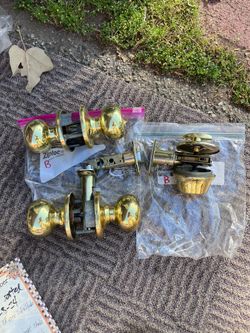 2 Kwikset Door Knob And Cylinder Sets No Keys