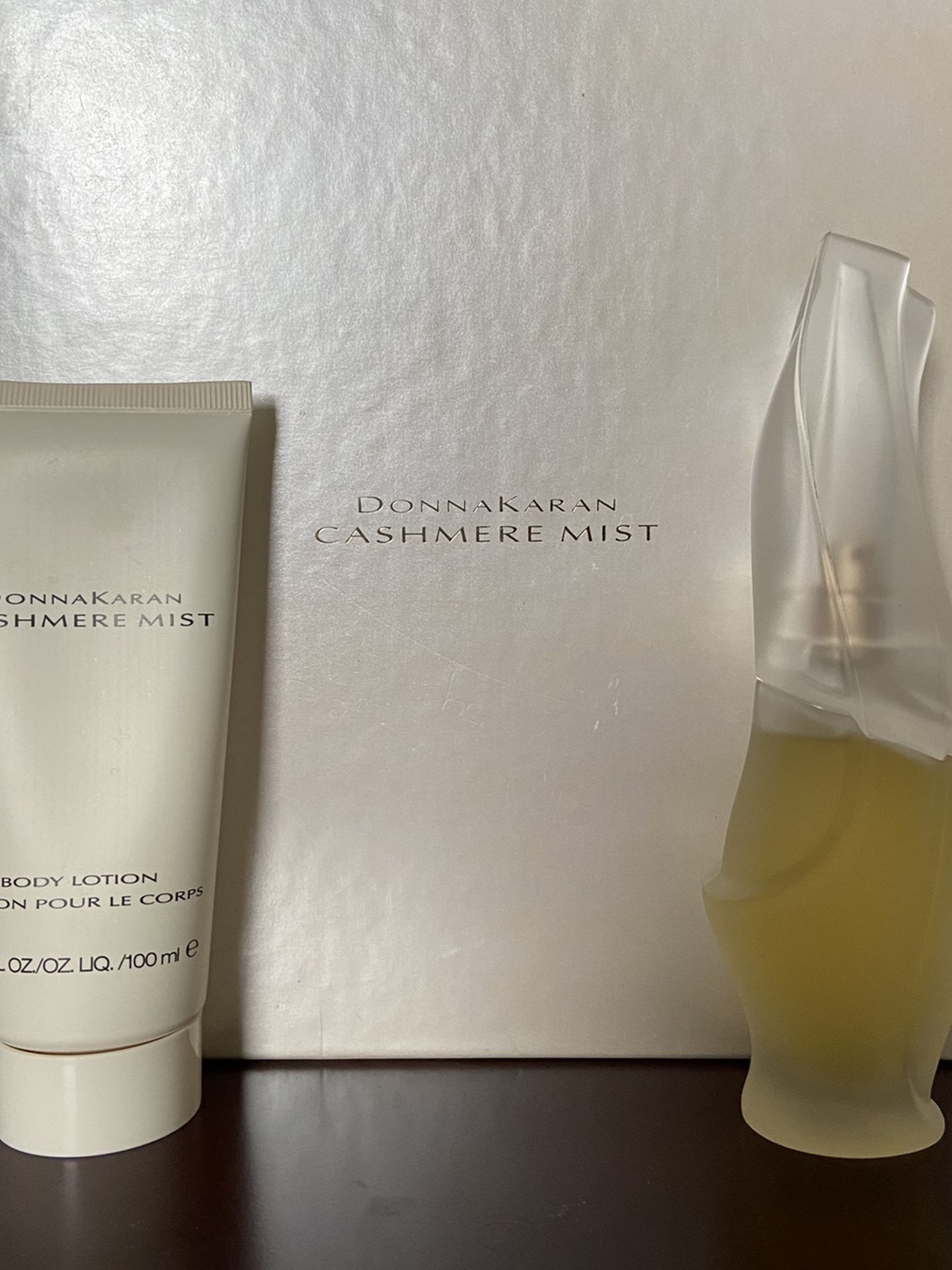 Donnakaran Cashmere Most Perfume Set