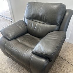 Reclining Chair 