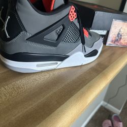 Jordan 4 Infrared