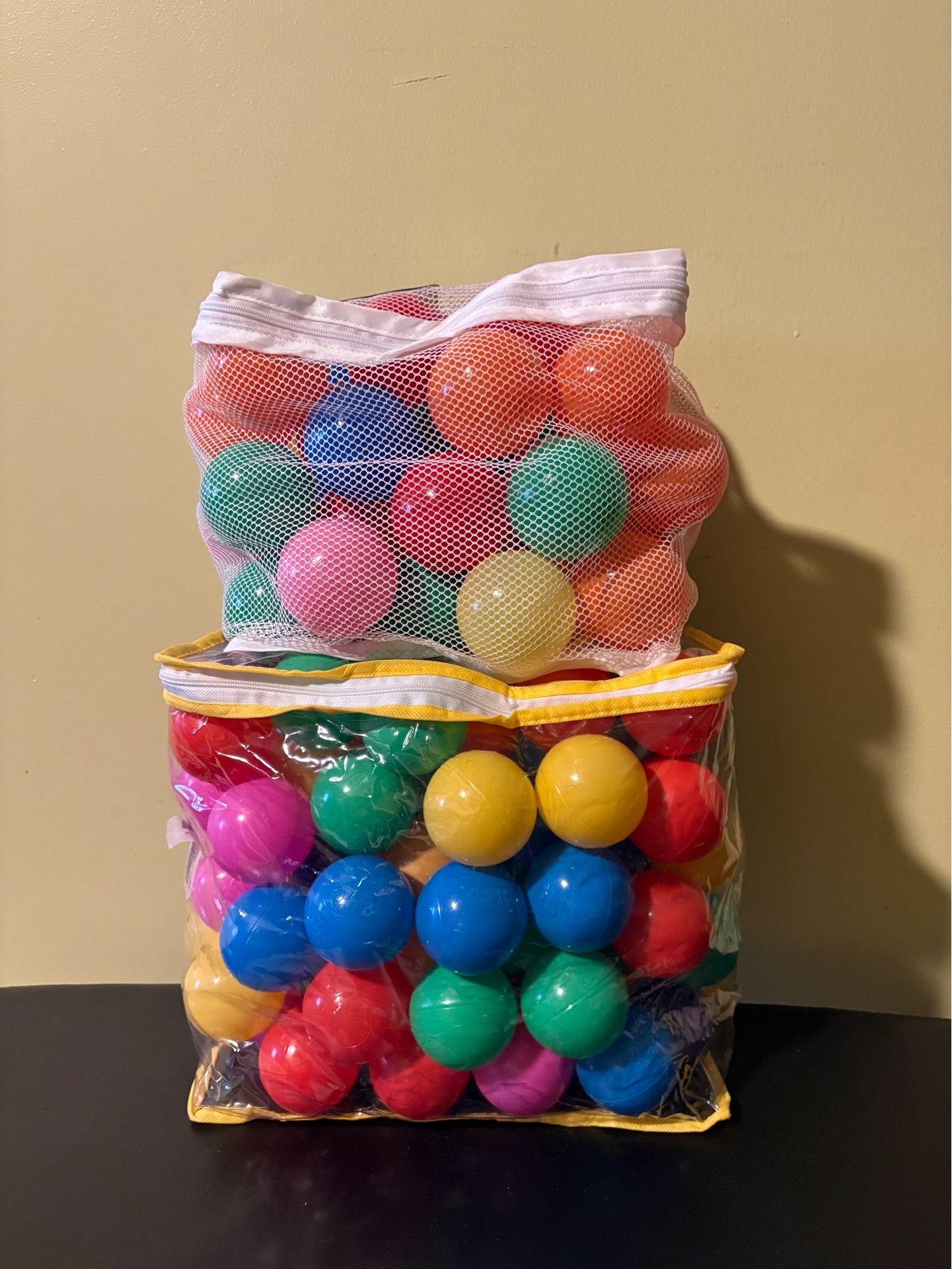 Colorful Plastic Play Balls