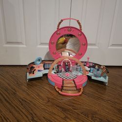 L.O.L. Surprise Doll Makeover Purse