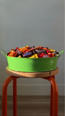 Pottery Barn Kids Brat Green Brushed Aluminum Halloween Candy Trick or Treat Bowl 14" x 4"