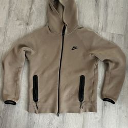 nike tech 