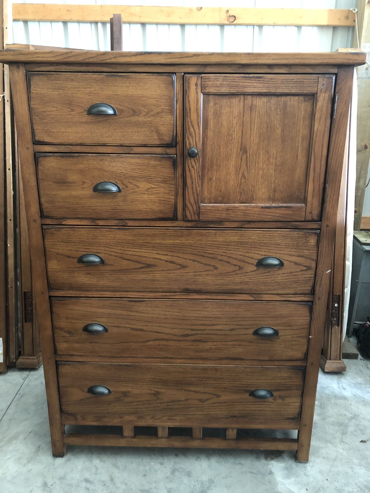 Solid Wood Bedroom Set-Queen 650 OBO