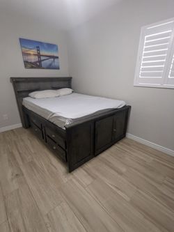 Living Spaces Full Size Grey Wood Storage Bed Bookcase Headboard 4 Drawers Shelves