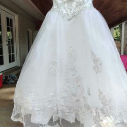 Wedding dress