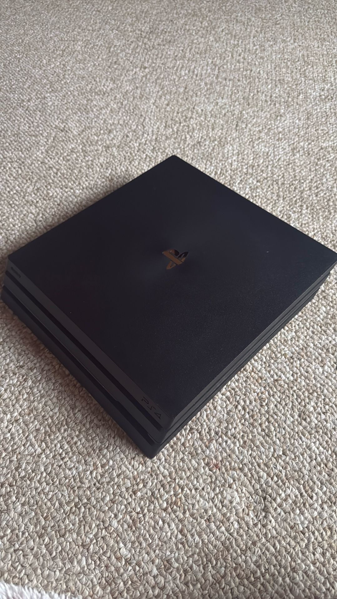 PS4 Pro (2 Tb)
