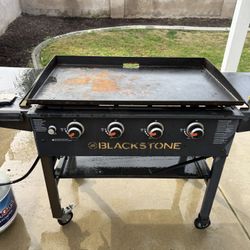 Blackstone 4 Burner W/lid