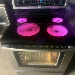 Whirlpool Electric Stove / Convection Oven Range / Estufa Electrica