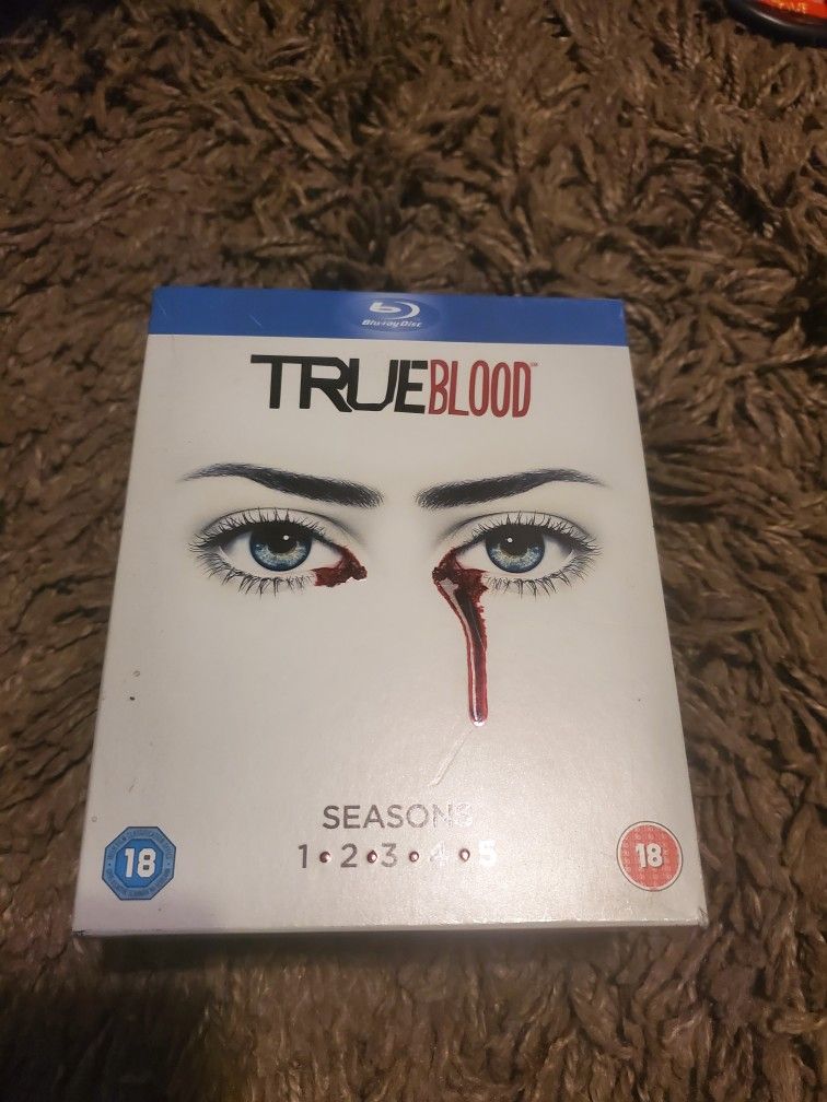 True Blood seasons 1-5 Bluray