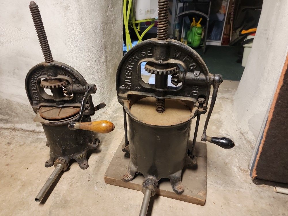 Enterprise 2 Qt And 4 Qt Sausage Stuffers