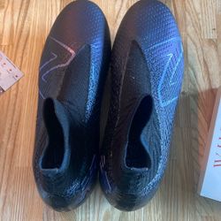 New Balance Laceless Soccer Clear Size 5.5 