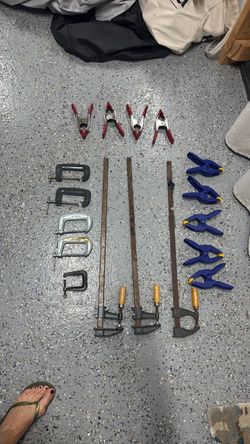 Clamps - quantity of 17