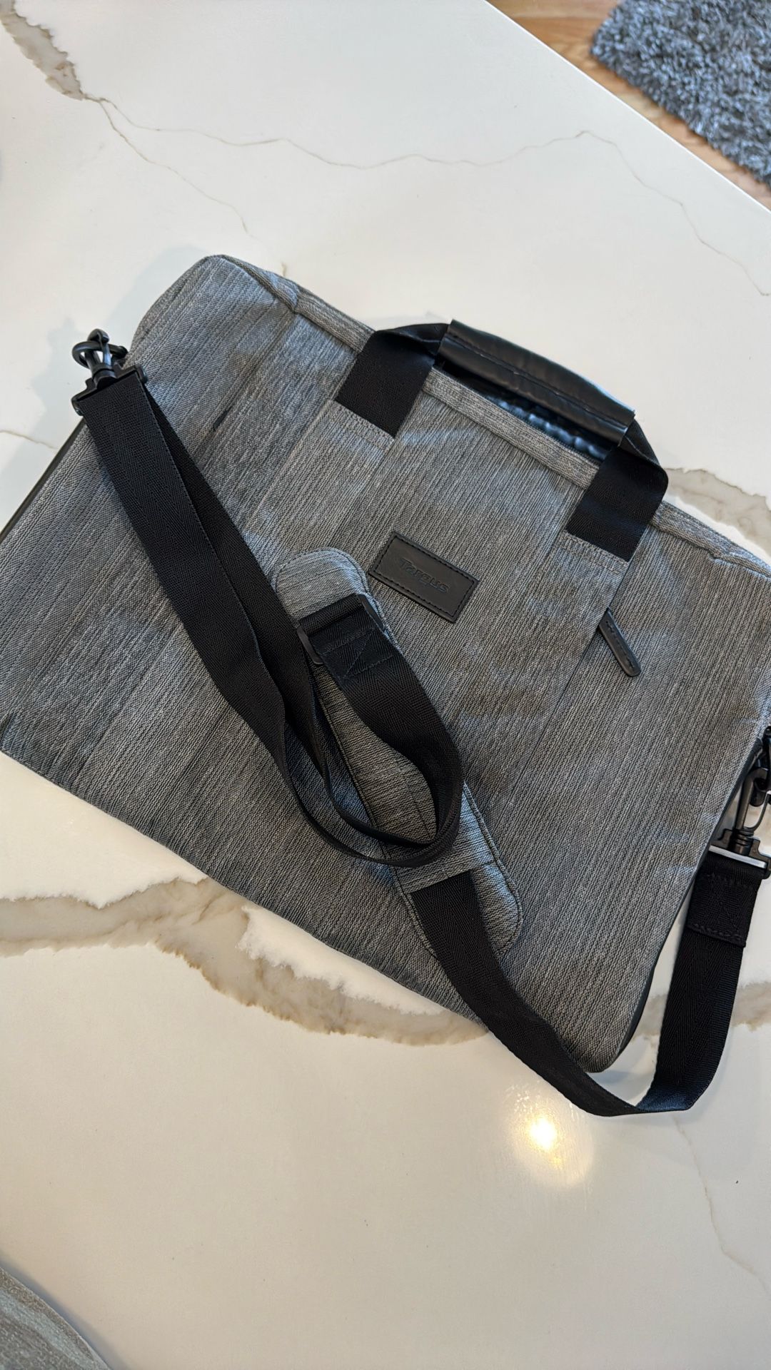 Targus Crossbody Briefcase 
