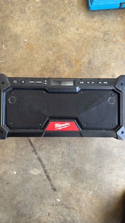 M18 Jobsite Radio
