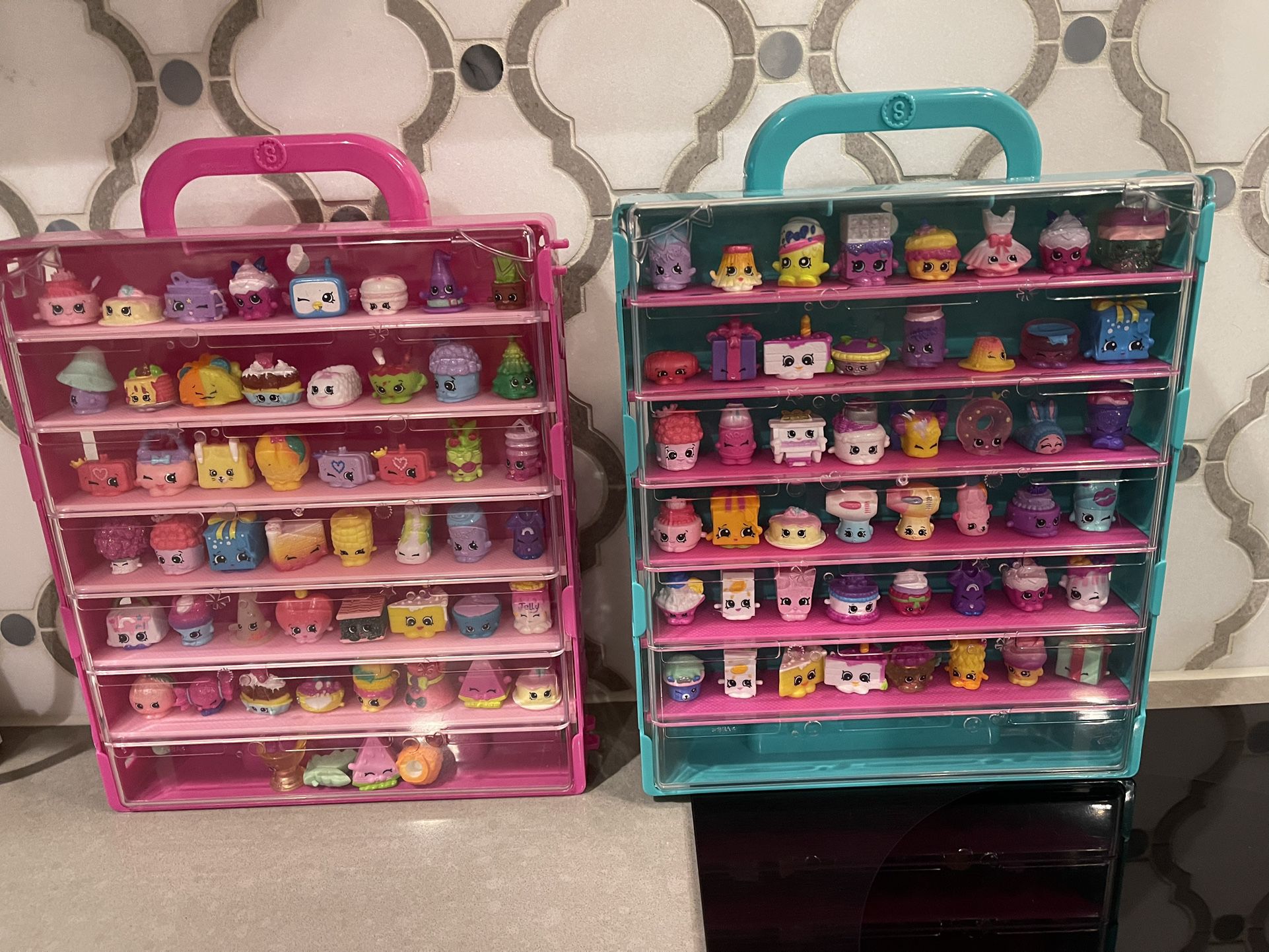 Shopkins With Carrying Case