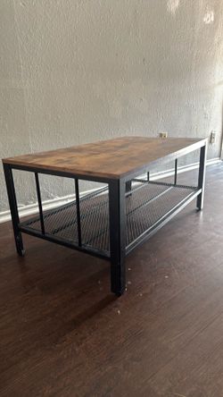 Industrial Style End Table / Nightstand with Mesh Shelf