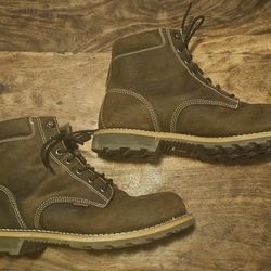 Carhartt Waterproof Work Boots – Men’s Size 11