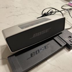 Bose SoundLink Mini w/ Charging Station