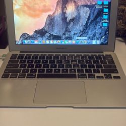 Apple MacBook Air - Works Great! I Just Upgraded.
