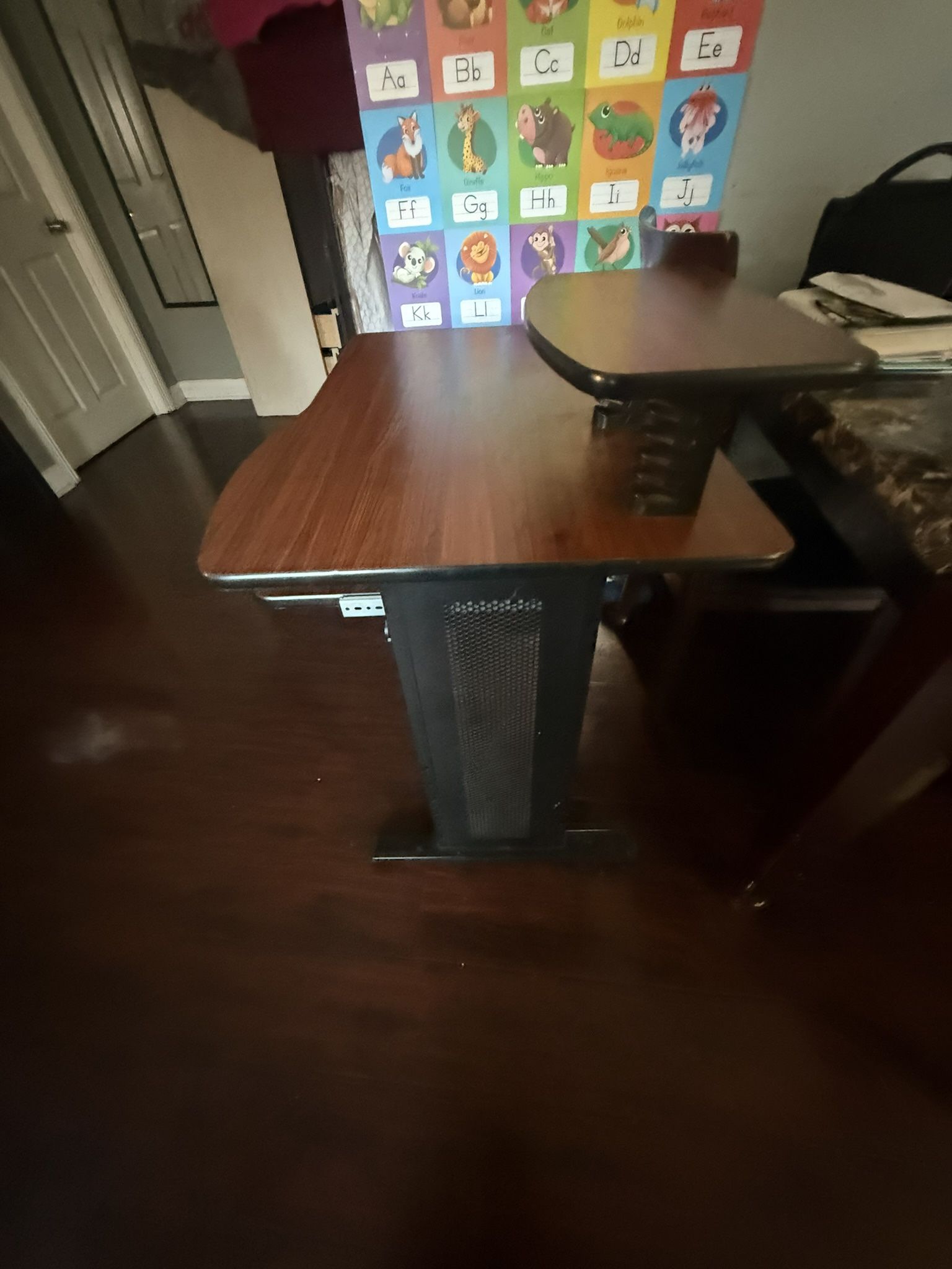 Desktop Table