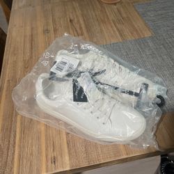 Banana Republic White Sneakers