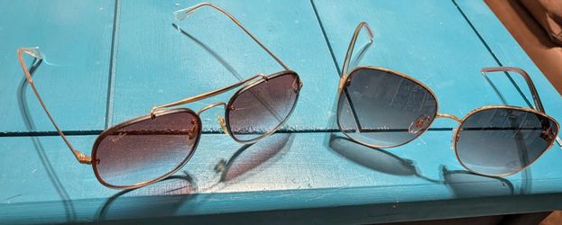 Pair of Sunglasses Ray Ban