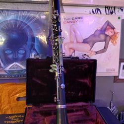 Armstrong Clarinet Model 1001 With Case 