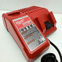 MILWAUKEE 48-59-1812 M12 M18 12V 18V LITHIUM ION BATTERY CHARGER (CMP131384)